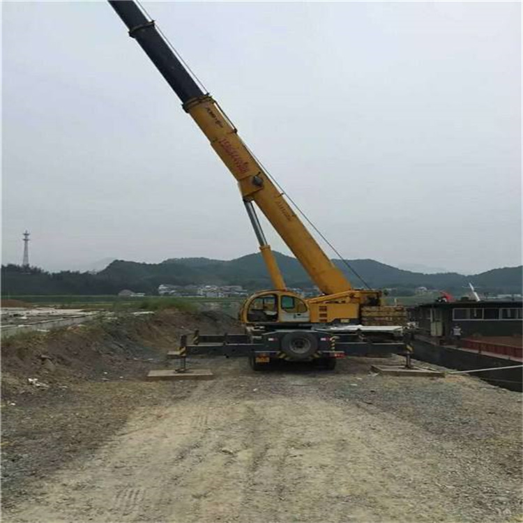 乳山重型吊车租赁费用